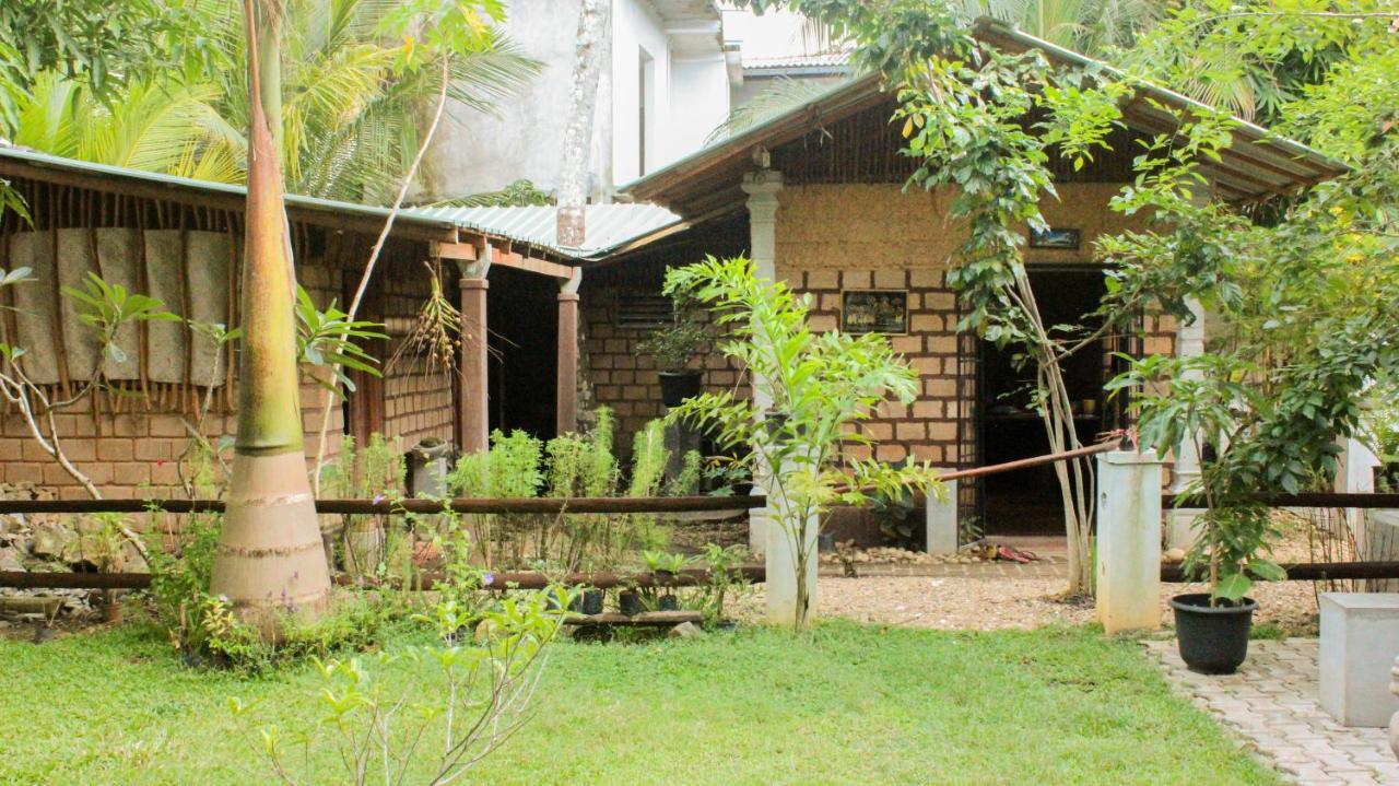 The Mango Leaf Hotel Matara Buitenkant foto